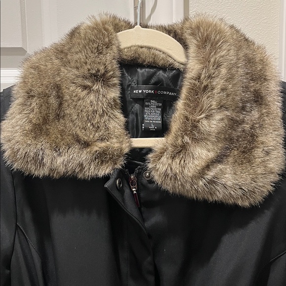 New York & Company L Zip Belted Snap Jacket Faux Fur Trim water repellent NEW - Picture 3 of 11